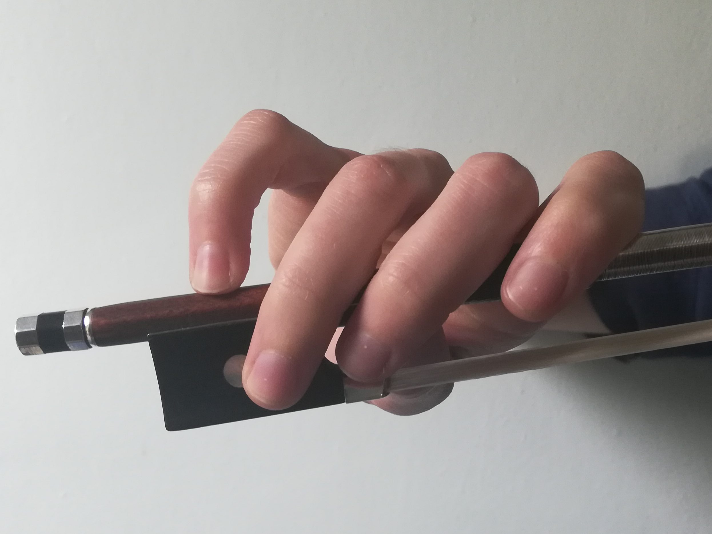 bow hold without pinky holder