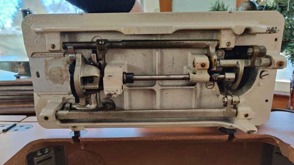 singer fashion mate 237 underneath